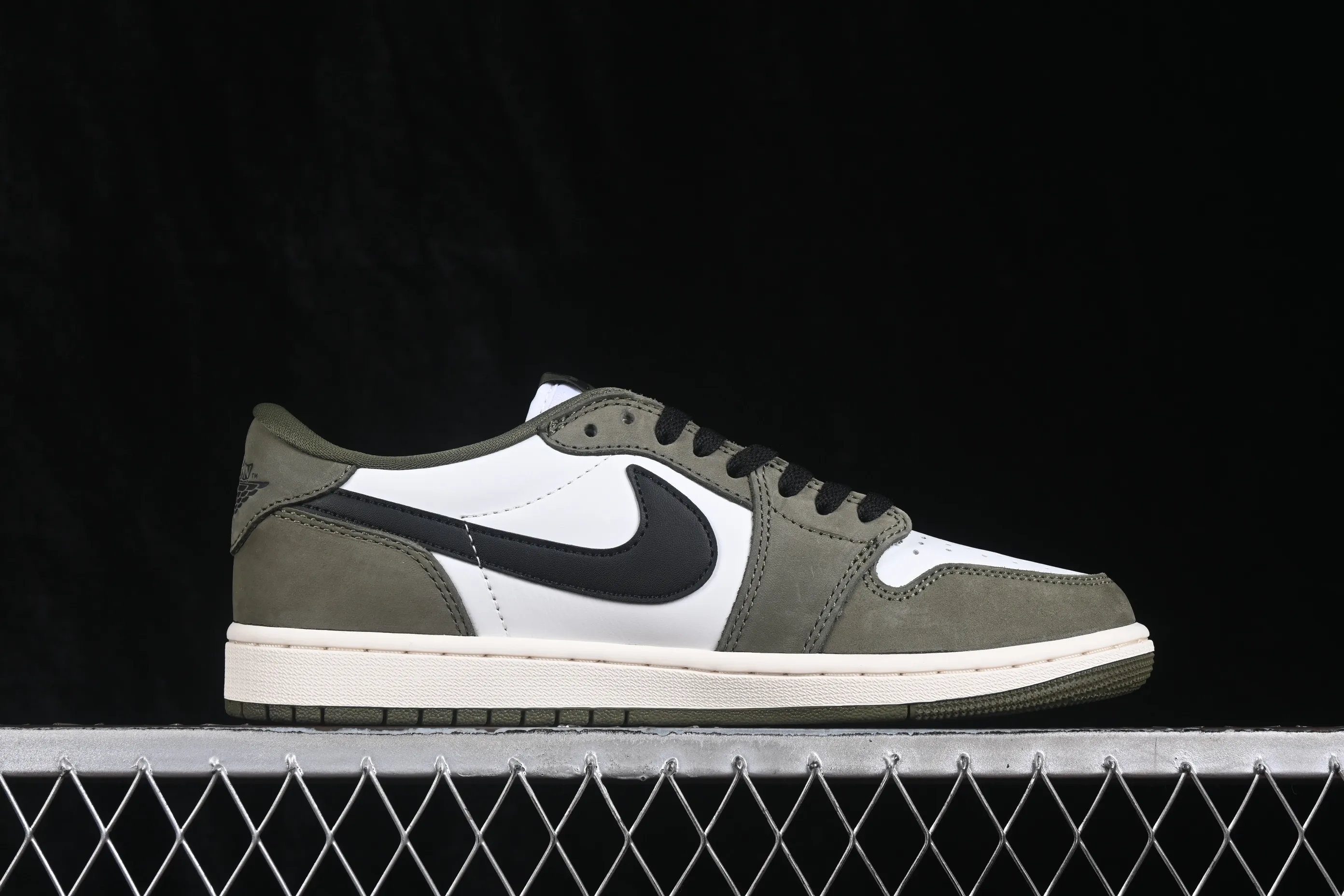 All categories Air Jordan Jordan series basketball shoes Air Jordan 1 Low Air Jordan 1 Low OG "Medium Olive" AJ1 Joe 1 joint model olive green low-top retro cultural basketball shoes HQ6998-200